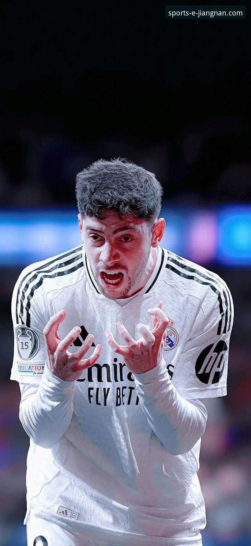 欧冠赛场惊现“非典型”英雄，巴尔韦德帽子戏法引爆江南体育平台讨论